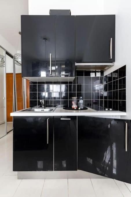 Canal St Martin : Charming Cosy Studio ปารีส ภายนอก รูปภาพ